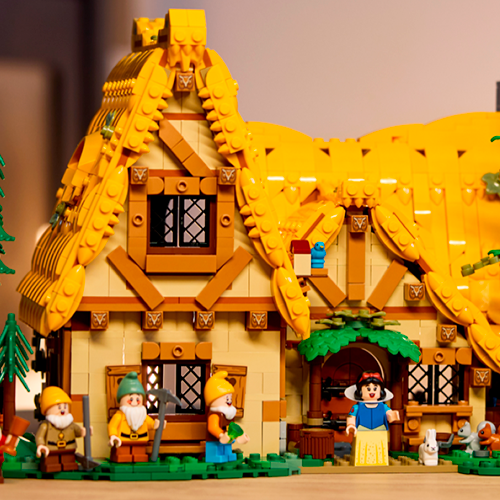 The LEGO Group anuncia el nuevo set de Disney Blancanieves y los siete enanitos inspirado en la película animada