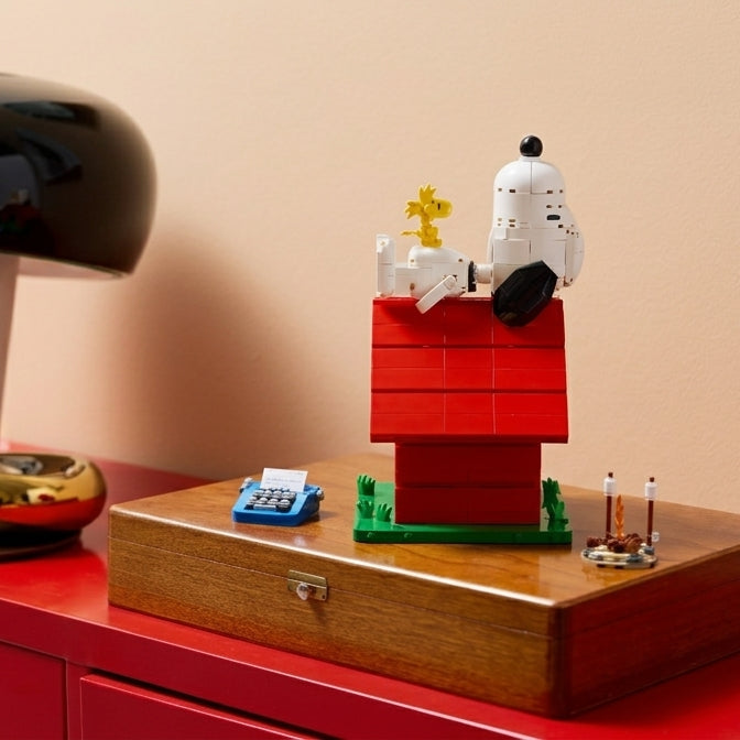 LEGO® Ideas Peanuts: La caseta de Snoopy 21368, una construcción llena de nostalgia