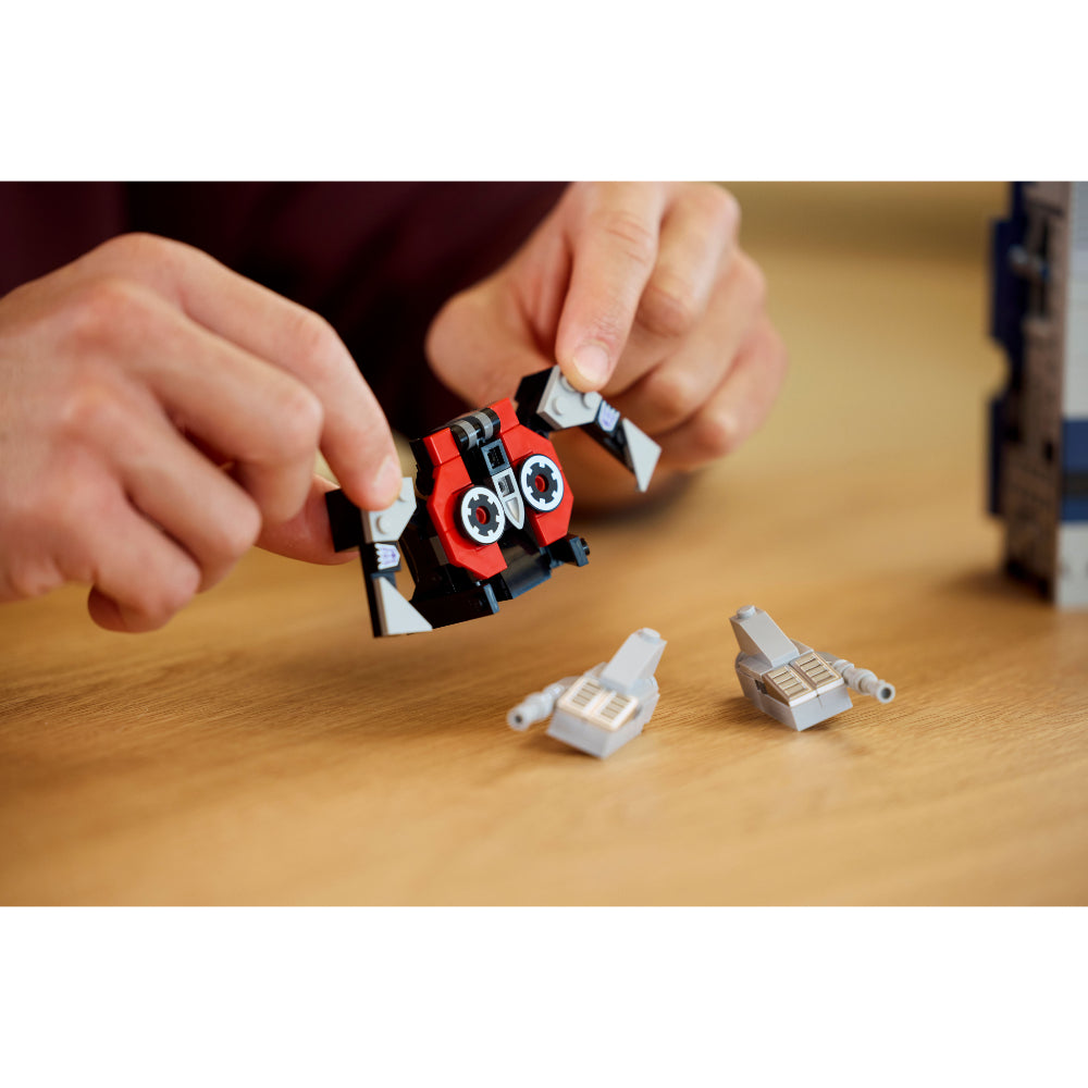 LEGO®Icons: Transformers: Soundwave (10358)_013