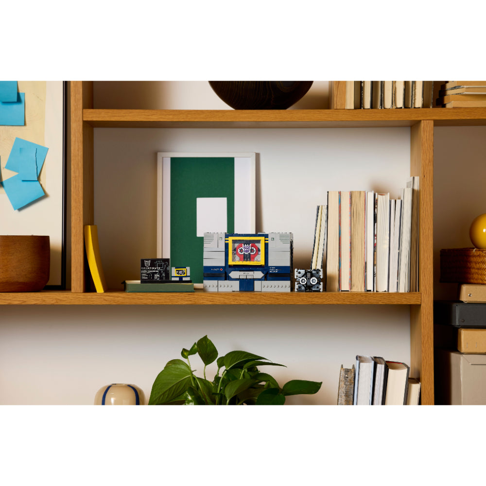 LEGO®Icons: Transformers: Soundwave (10358)_017