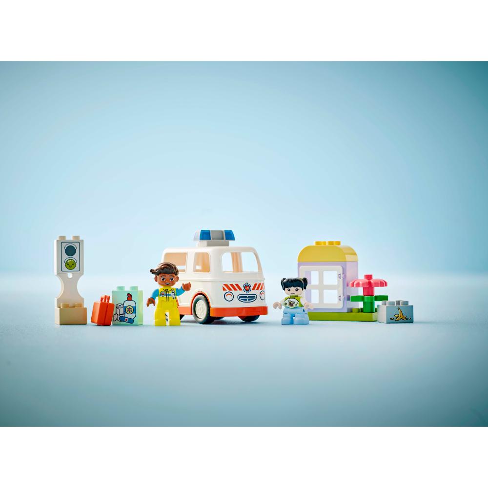 LEGO®Duplo: Ambulancia Y Conductor (10447)_010