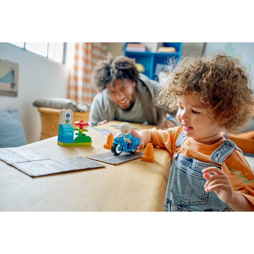 MOTO DE POLICÍA AZUL