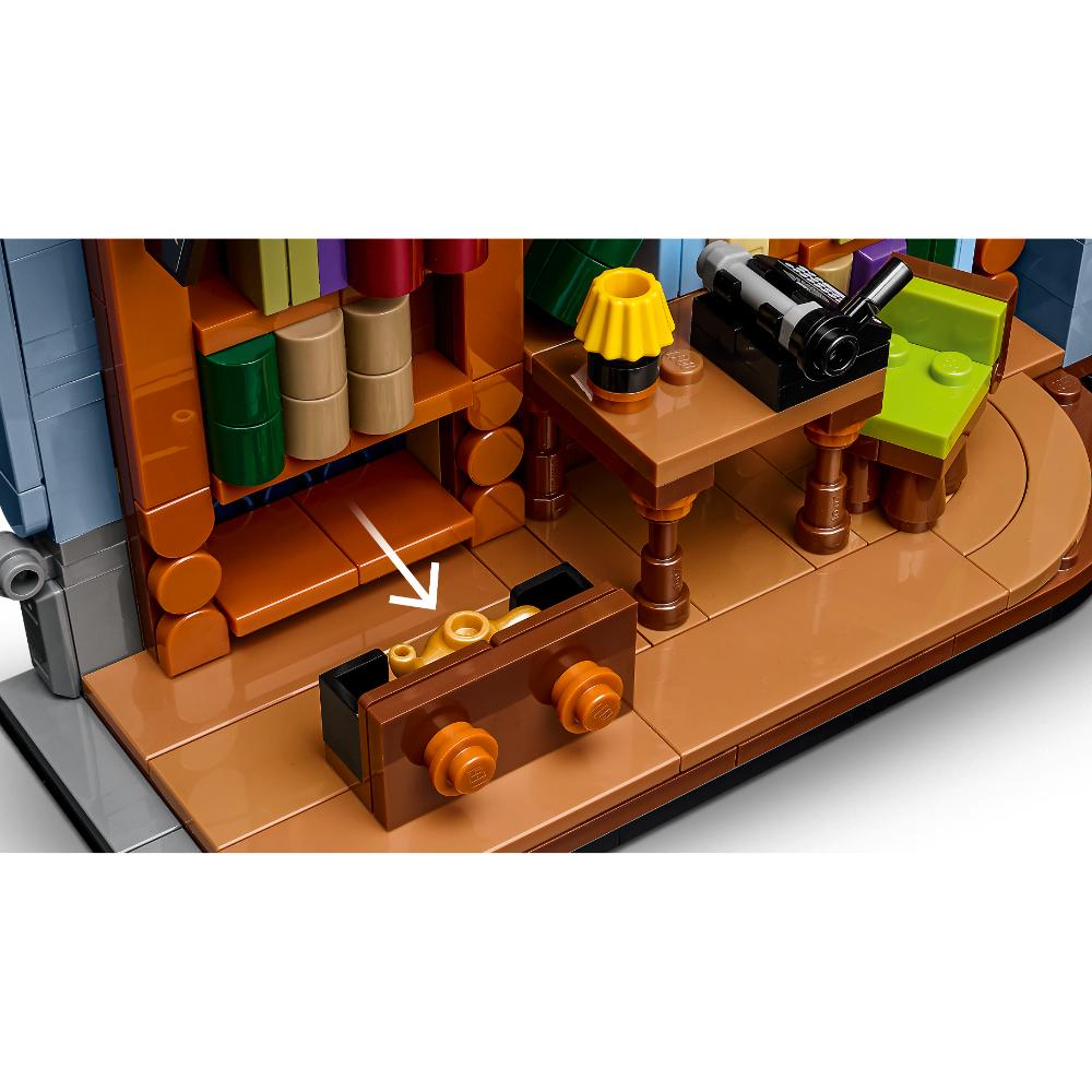 LEGO®Icons: Bookshop Book Nook (11379)_011