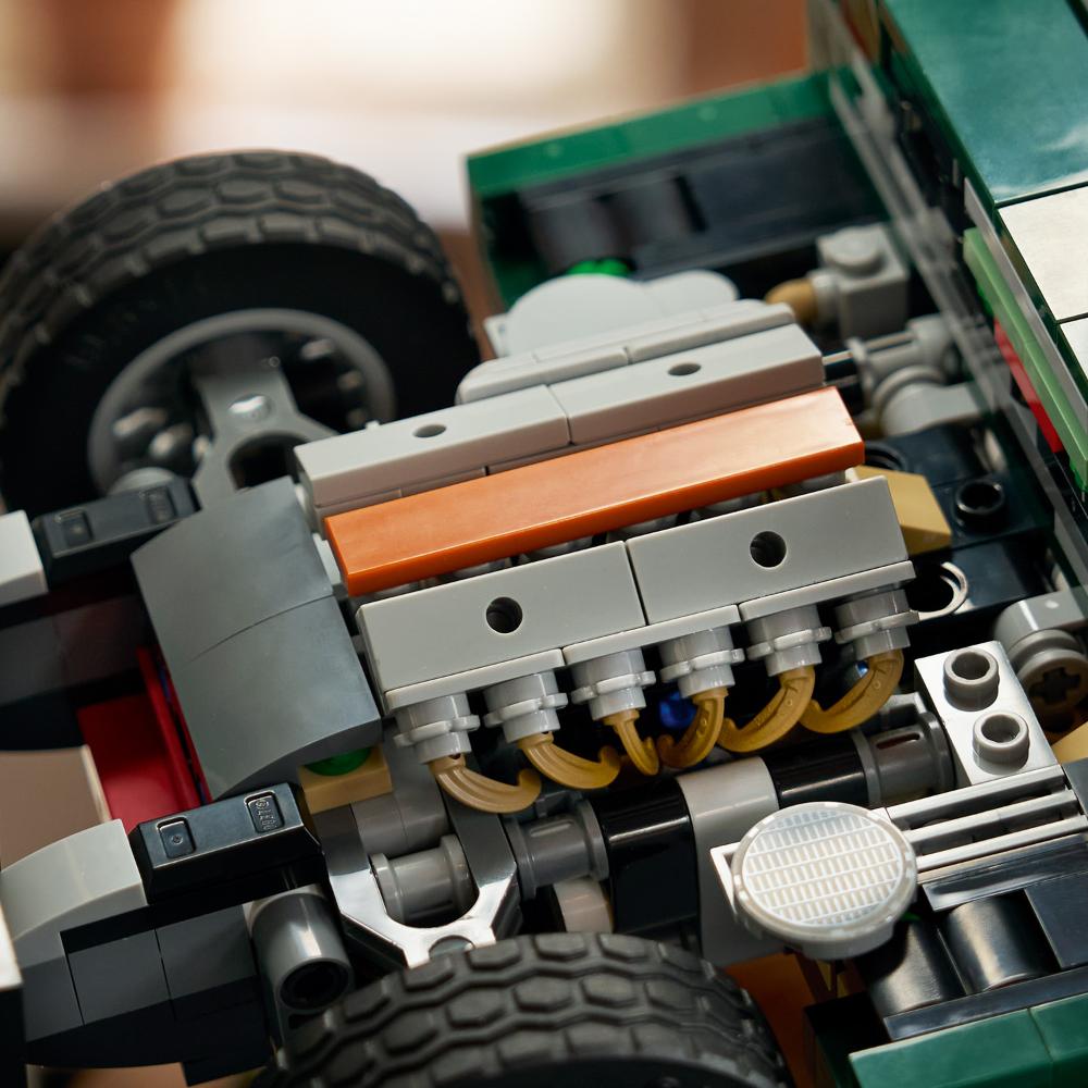 LEGO®Icons: Jaguar E-Type (11381)_014