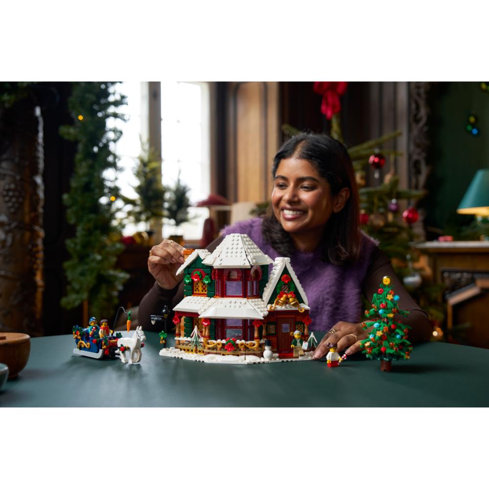 LEGO®Icons: Pueblo De Invierno (11387)_016