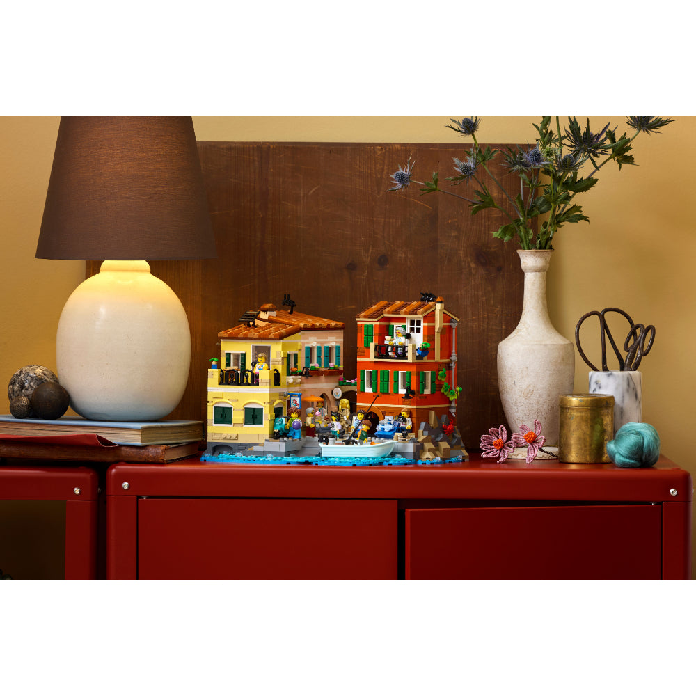 LEGO®Ideas: Riviera Italiana (21359)_012