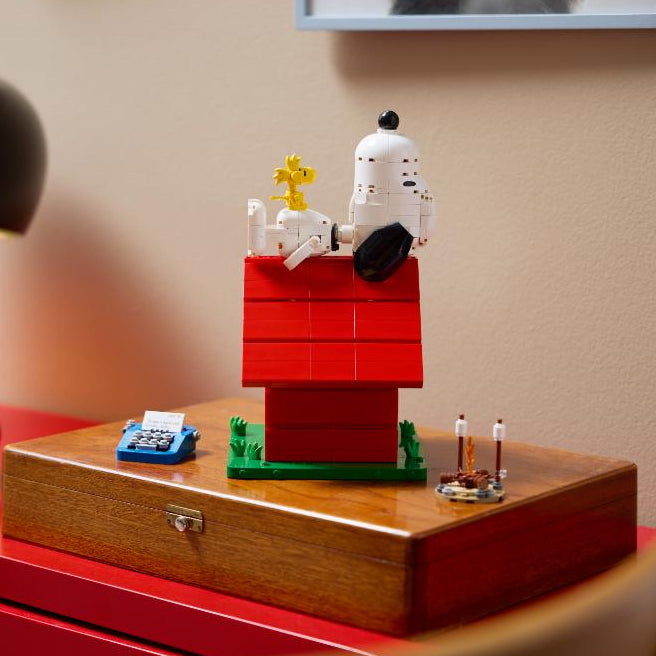 LEGO®Lego Ideas: Peanuts: La Caseta De Snoopy (21368)_012