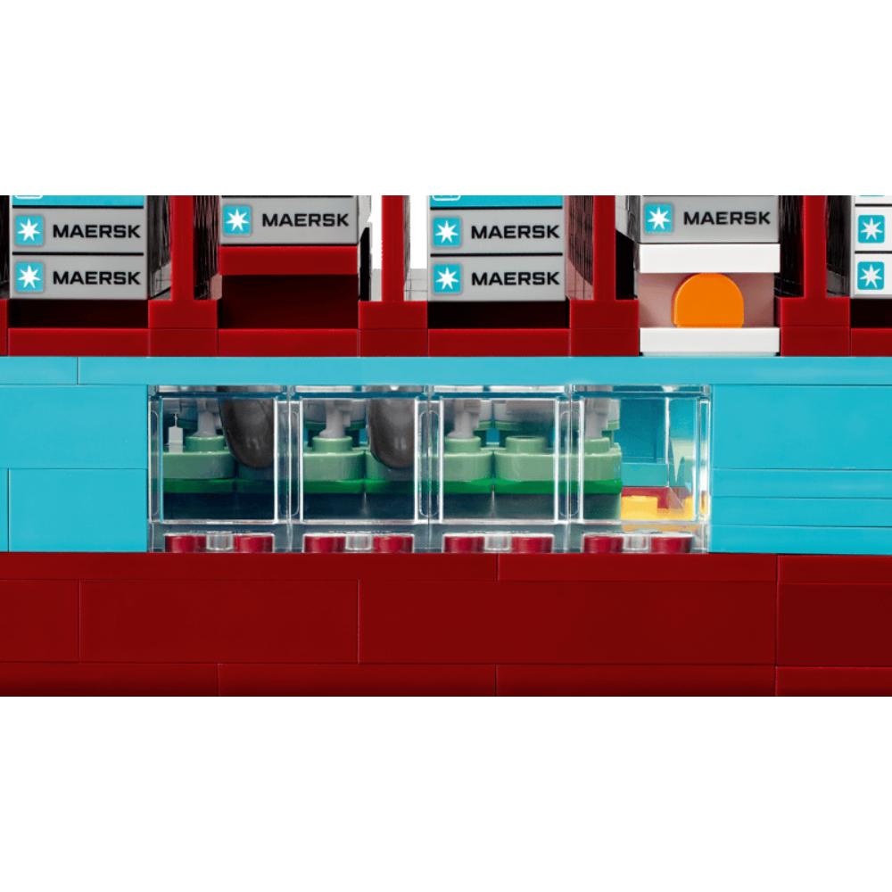 LEGO®Extended Line: Buque Portacontenedores De Combustible Dual De Maersk (40955)_008