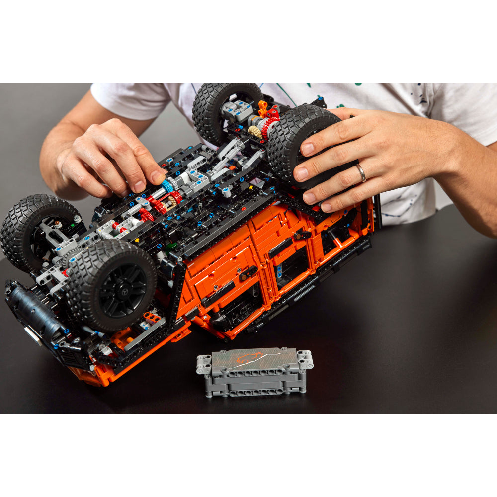 LEGO®Technic: Mercedes G500 4X4 (42177)_010