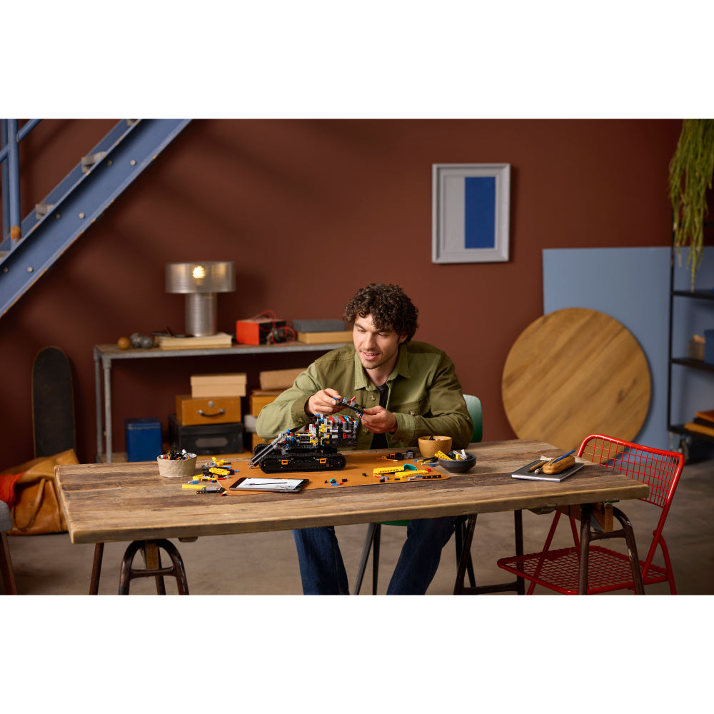 LEGO®Technic: Excavadora Volvo Ec500 Hybrid (42215)_007