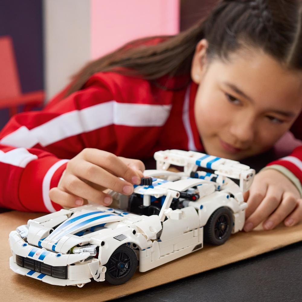 LEGO®Technic: Deportivo Dodge Viper Gts-R (42234)_014