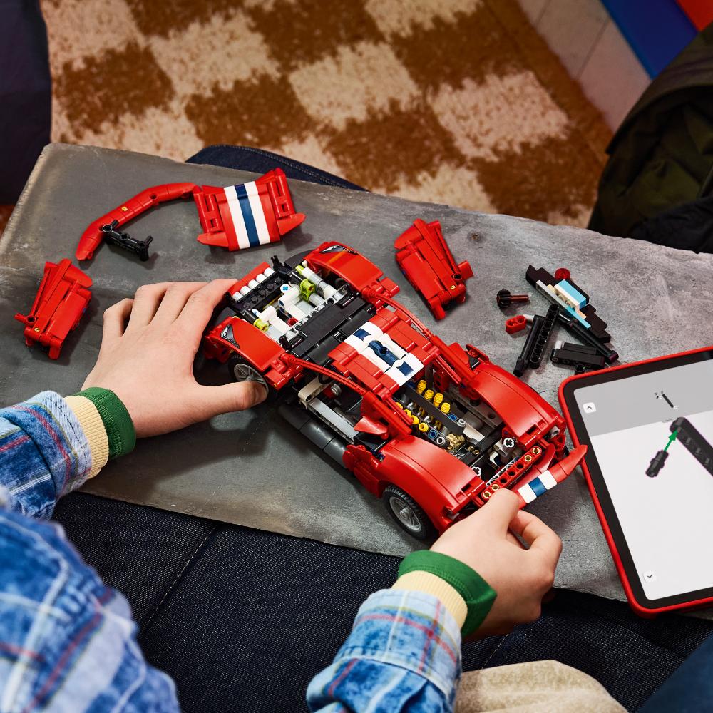 LEGO®Technic: Coche Ferrari 488 Pista (42235)_008