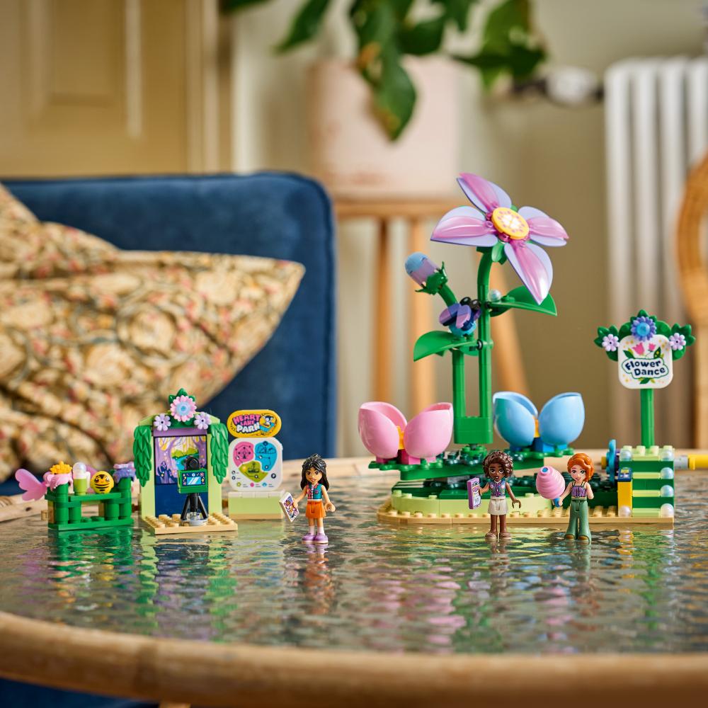 LEGO®Friends: Tazas Locas: Flores Y Hadas (42702)_013