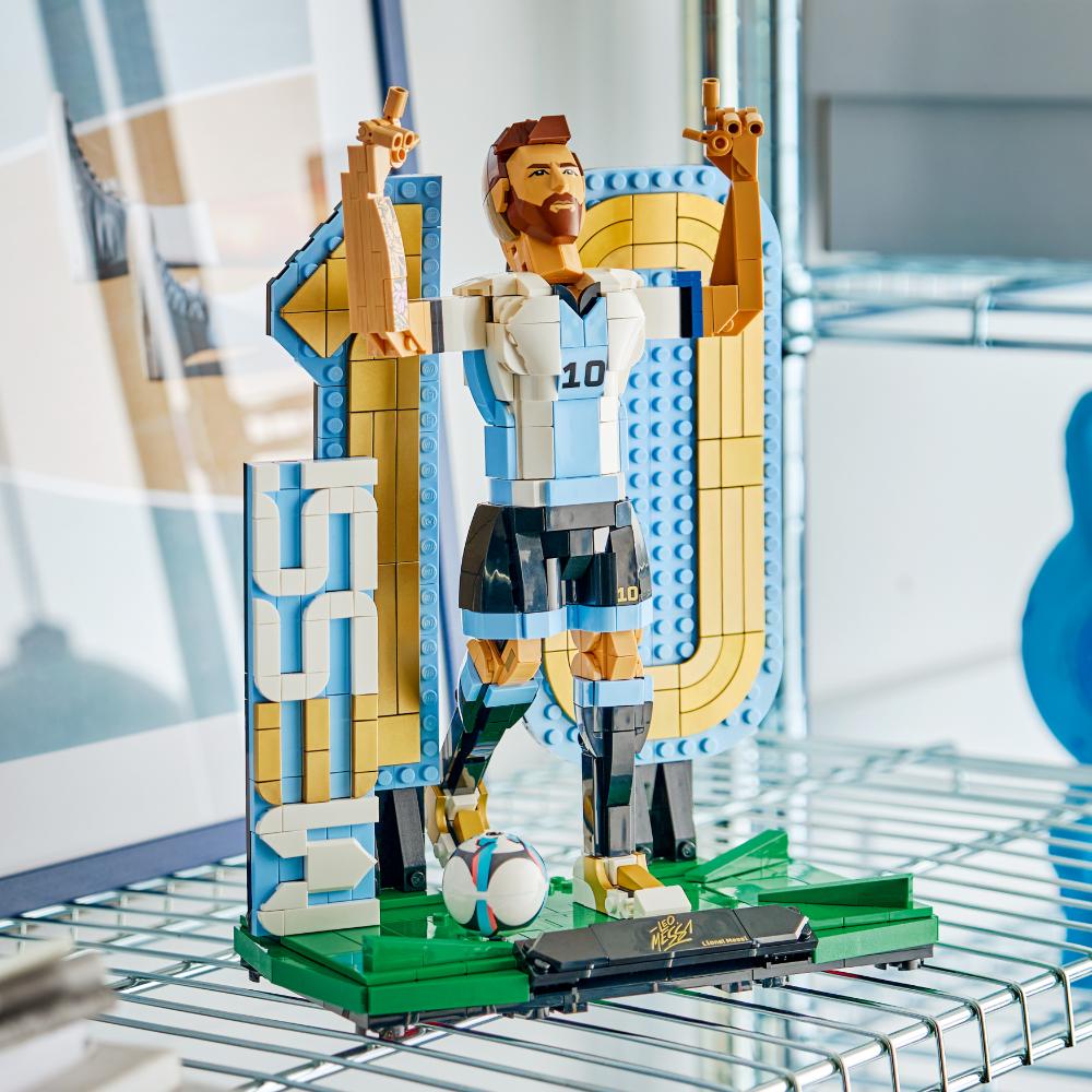 LEGO®Editions, Editions Sports: Lionel Messi: Leyenda Del Fútbol (43015)_006
