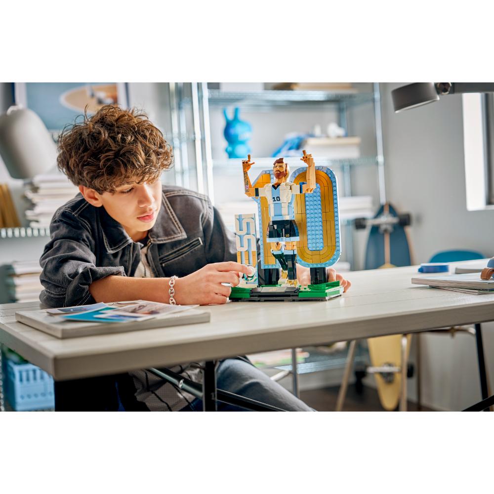 LEGO®Editions, Editions Sports: Lionel Messi: Leyenda Del Fútbol (43015)_007