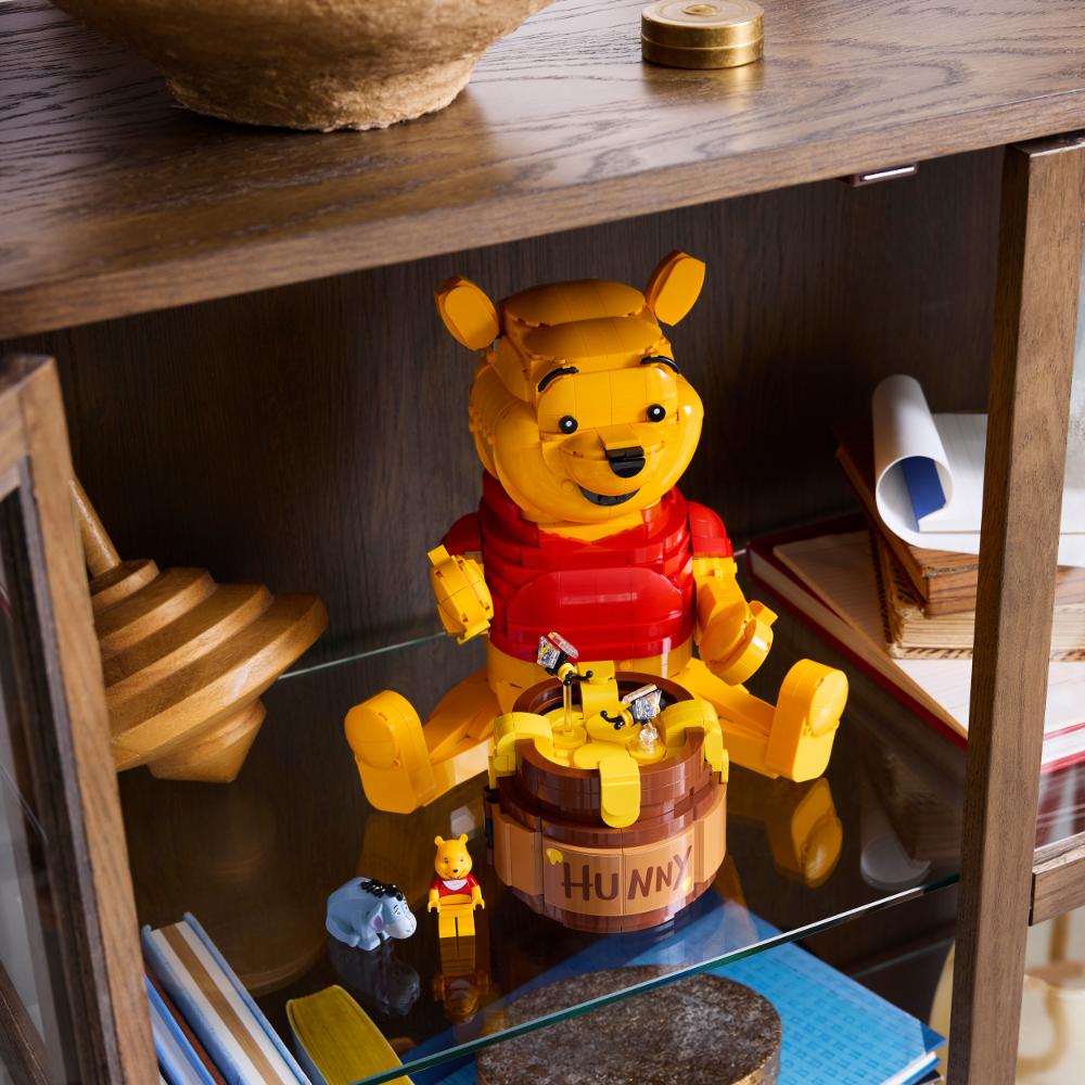 WINNIE THE POOH