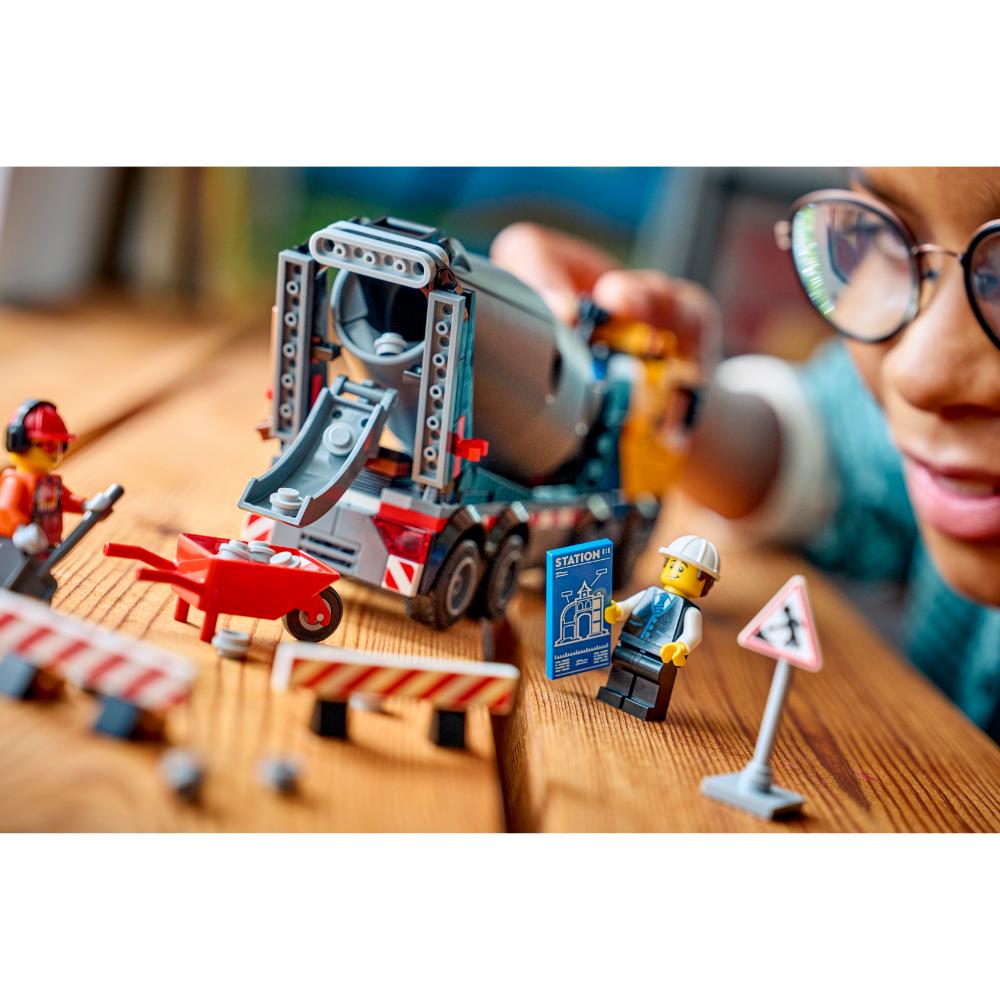 LEGO®City: Hormigonera (60478)_0011