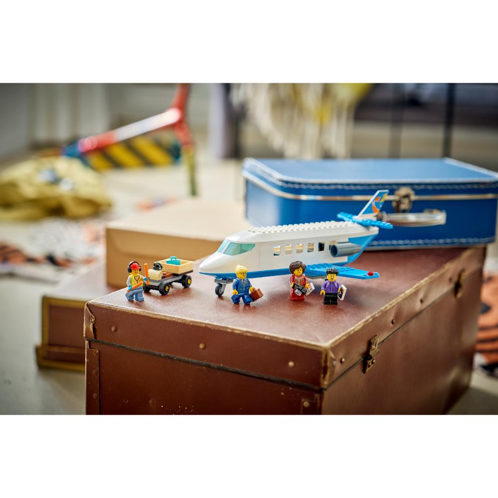 LEGO®City: Avión De Pasajeros (60492)_011