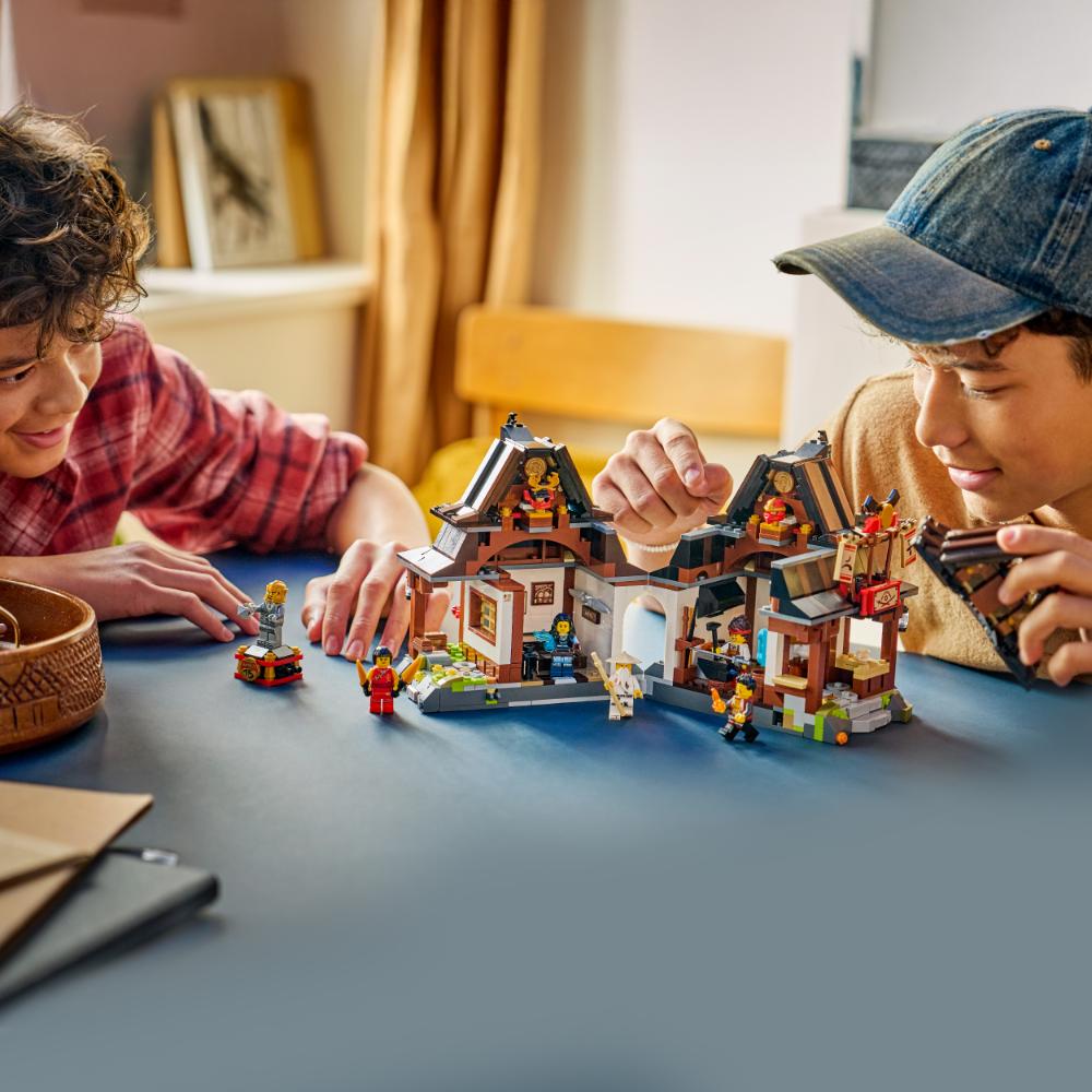 LEGO®Ninjago: Herrería Cuatro Armas: 15 Aniversario (71858)_012