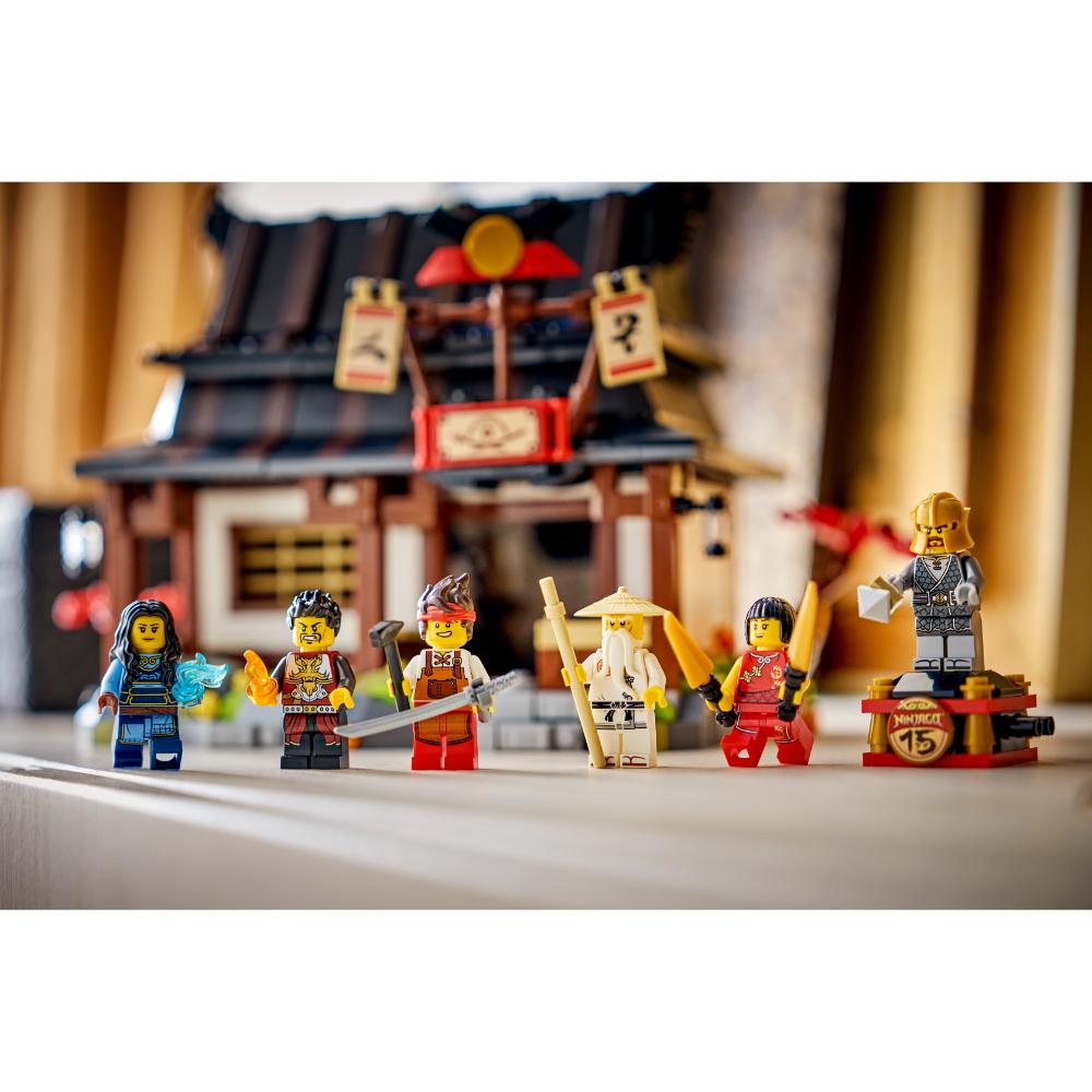 LEGO®Ninjago: Herrería Cuatro Armas: 15 Aniversario (71858)_014