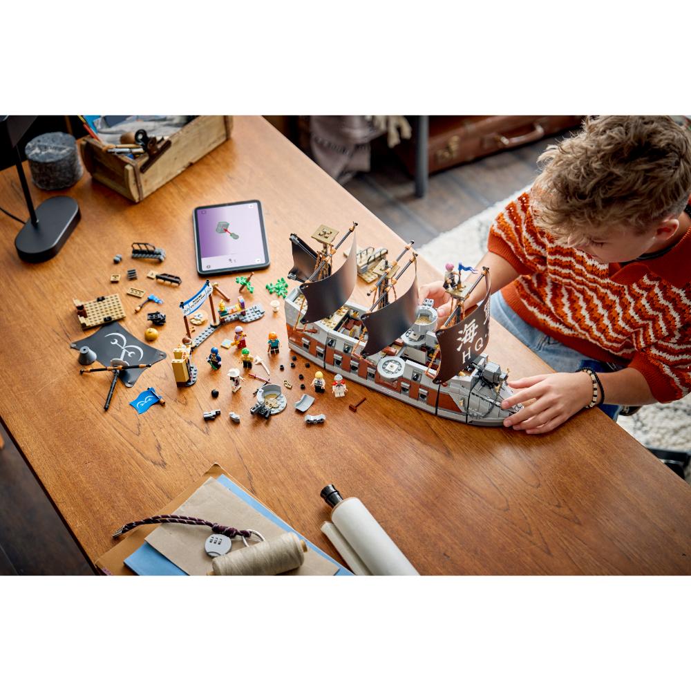 LEGO®One Piece: Barco De La Marina De Garp (75646)_009