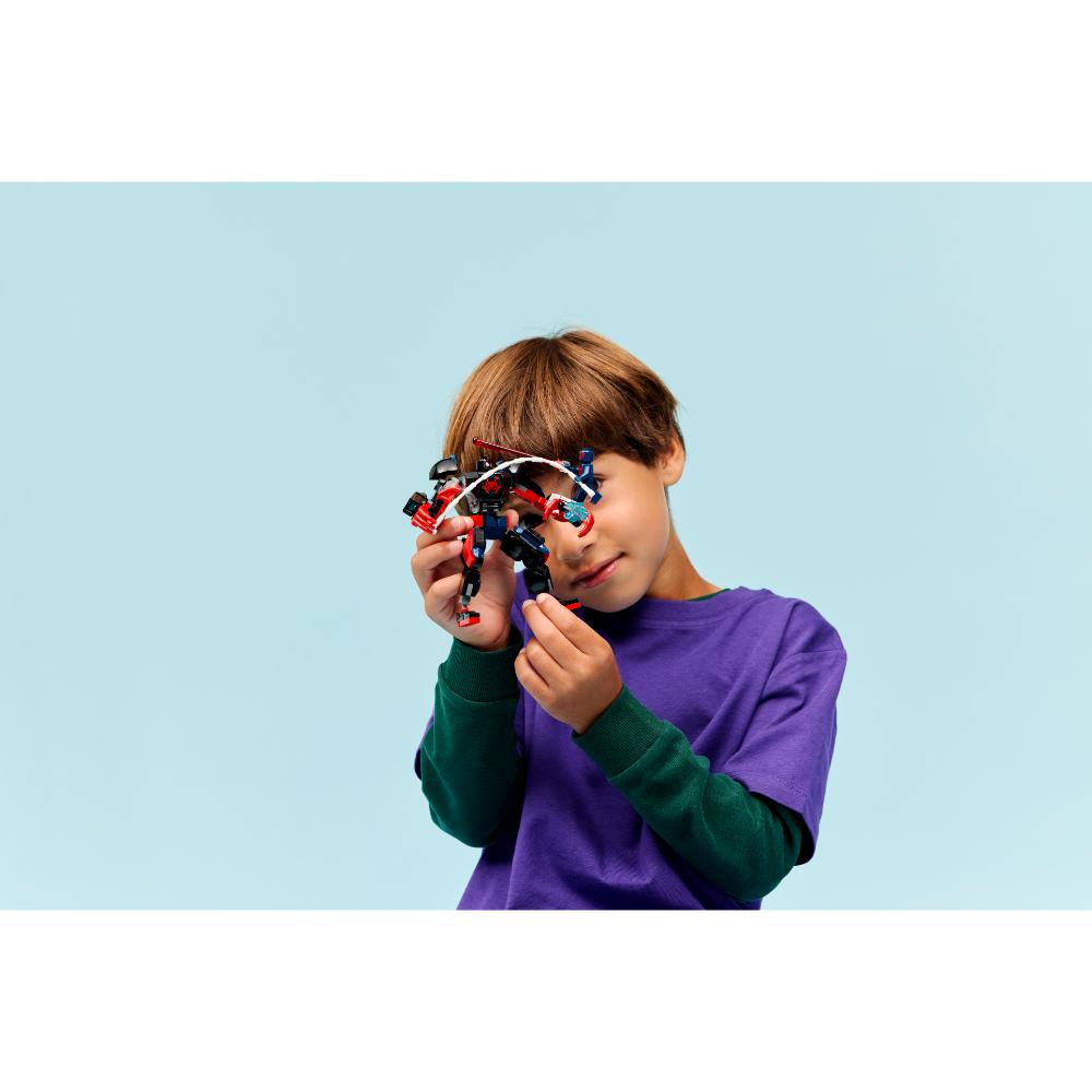 ARMADURA ROBÓTICA DE MILES MORALES VS. SPIDER-MAN 2099