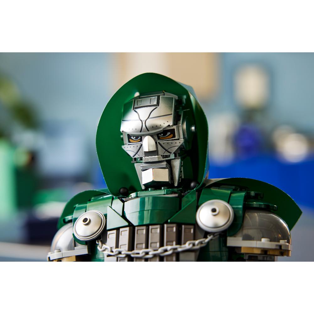 LEGO®Super Heroes: Busto Del Doctor Doom - LEGO_011