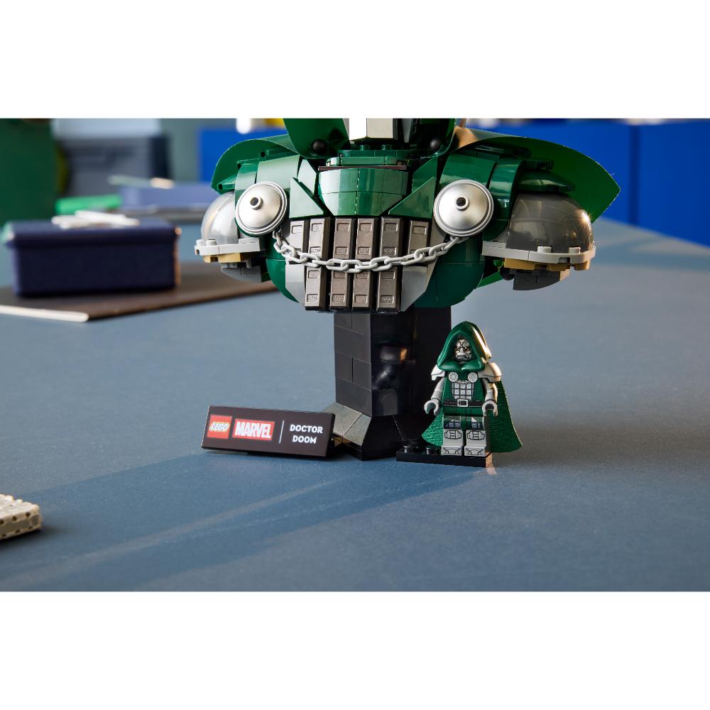 LEGO®Super Heroes: Busto Del Doctor Doom - LEGO_012