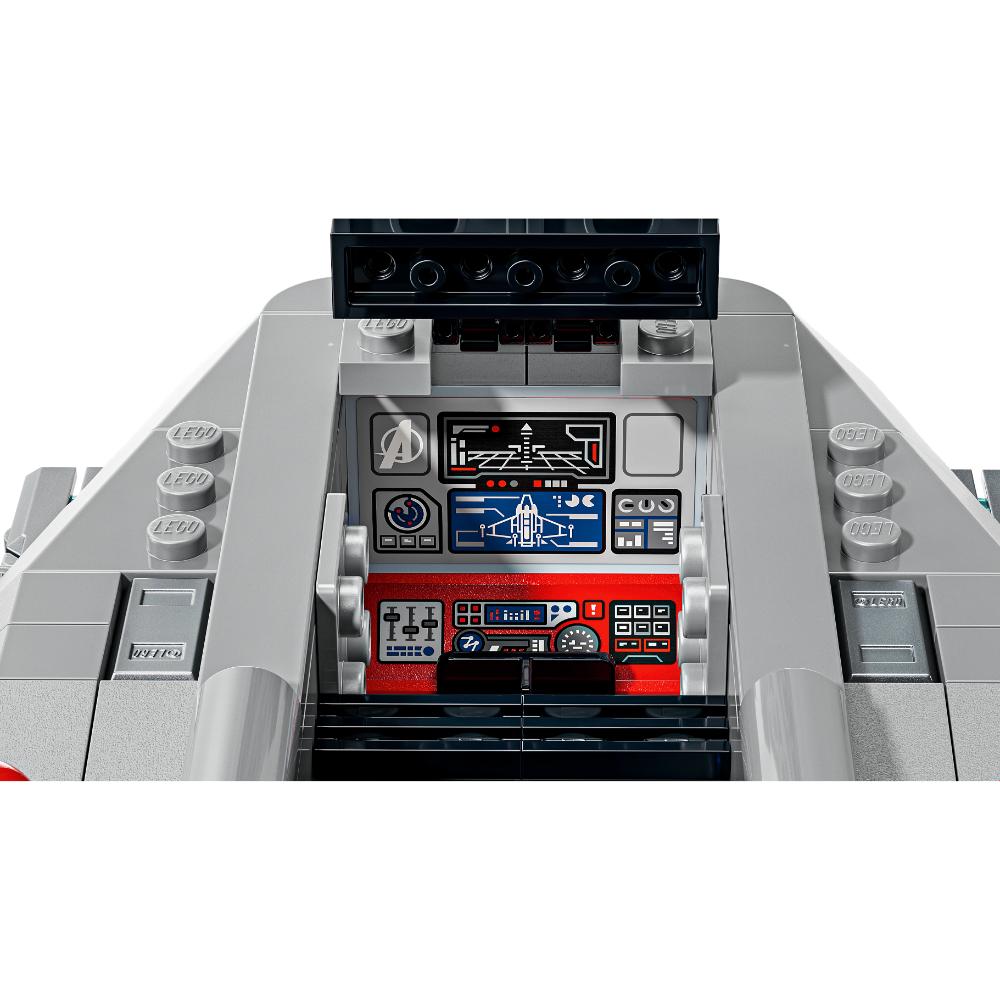LEGO®Super Heroes: Quinjet De Avengers: Doomsday (76347)_006