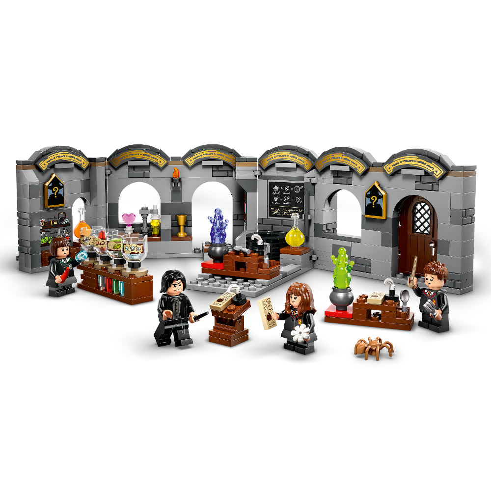 LEGO®Harry Potter: Castillo De Hogwarts™: Clase De Pociones (76431)_006