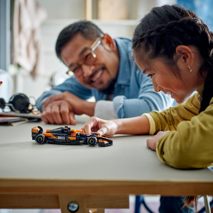 LEGO®Speed Champions: Coche De Carreras Mclaren F1® Team Mcl38 (77251)_010