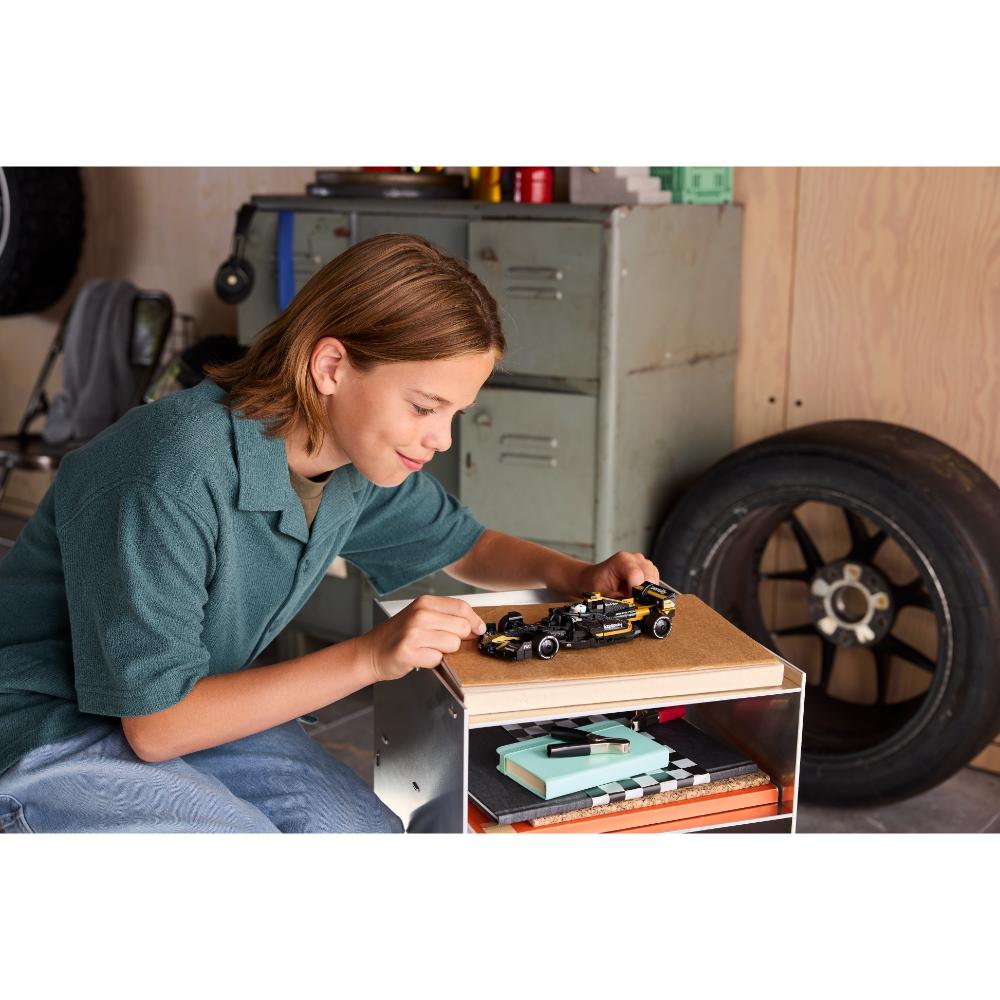 AUTO DE CARRERAS DEL EQUIPO APXGP DE F1®: LA PELÍCULA