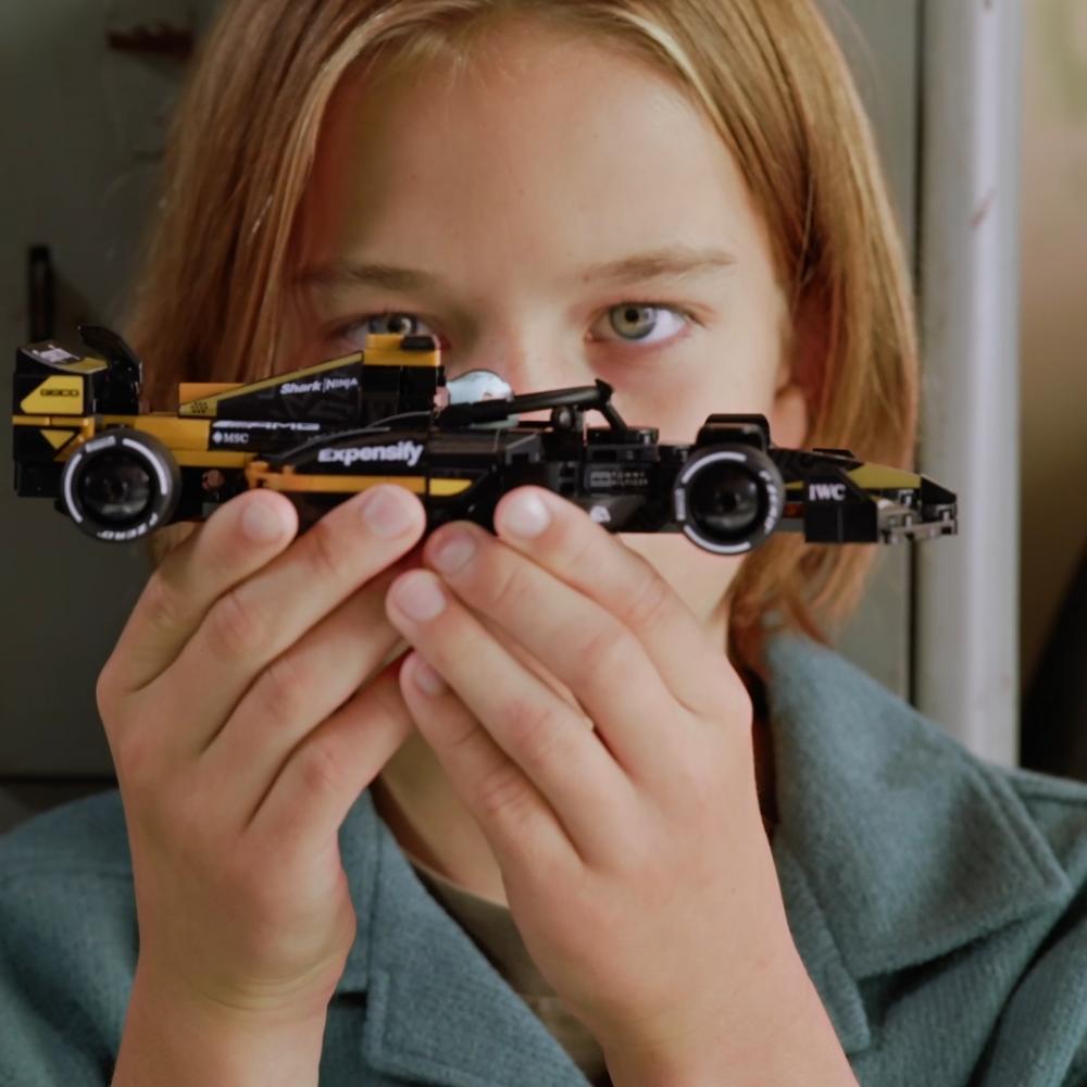 AUTO DE CARRERAS DEL EQUIPO APXGP DE F1®: LA PELÍCULA