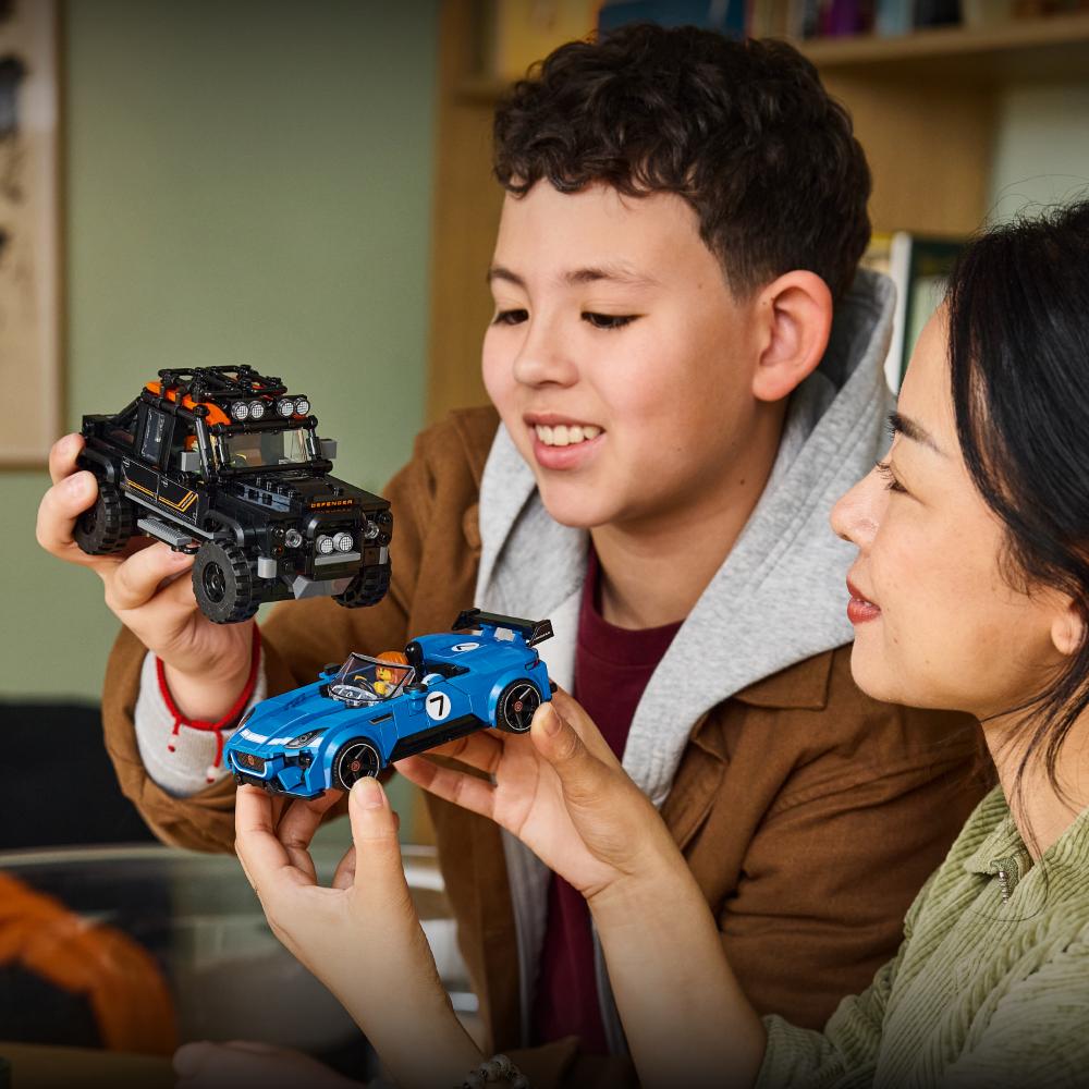 LEGO®Speed Champions: Jaguar Project 7 Y Land Rover Defender (77264)_012