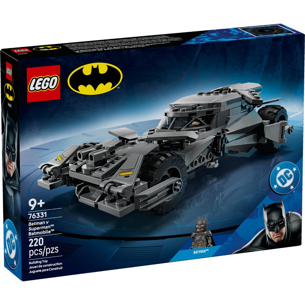 LEGO DC Batman Batimóvil Batman v Superman 76331 con minifigura de Batman con armadura, cabina abatible y moneda conmemorativa dorada