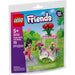 Set LEGO® con minipersonaje Liann preparando ramos de rosas en un puesto de flores construible