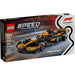 Caja del set LEGO® Speed Champions McLaren F1® Team MCL38 (77251) que muestra el monoplaza naranja y negro del equipo McLaren de la temporada 2024 de Fórmula 1. El modelo incluye detalles auténticos como el halo móvil, el alerón trasero, la suspensión de doble horquilla, calcomanías de patrocinadores y llantas traseras con la inscripción Pirelli. Contiene una minifigura del piloto McLaren con traje de competencia y casco con alas. Ideal para construir, jugar o exhibir como pieza de colección.