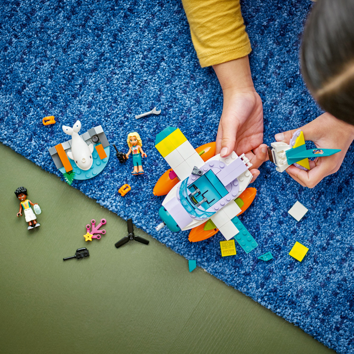 Set construcción Lego Friends Avión de Rescate Marítimo con 203 piezas