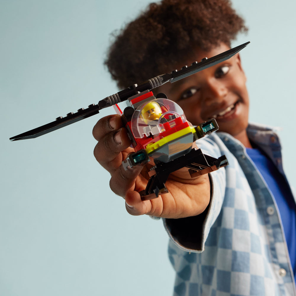 LEGO®City: Helicóptero de Rescate de Bomberos (60411)_004