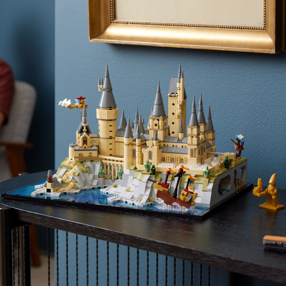 LEGO® Castillo y Terrenos de Hogwarts™ ()
